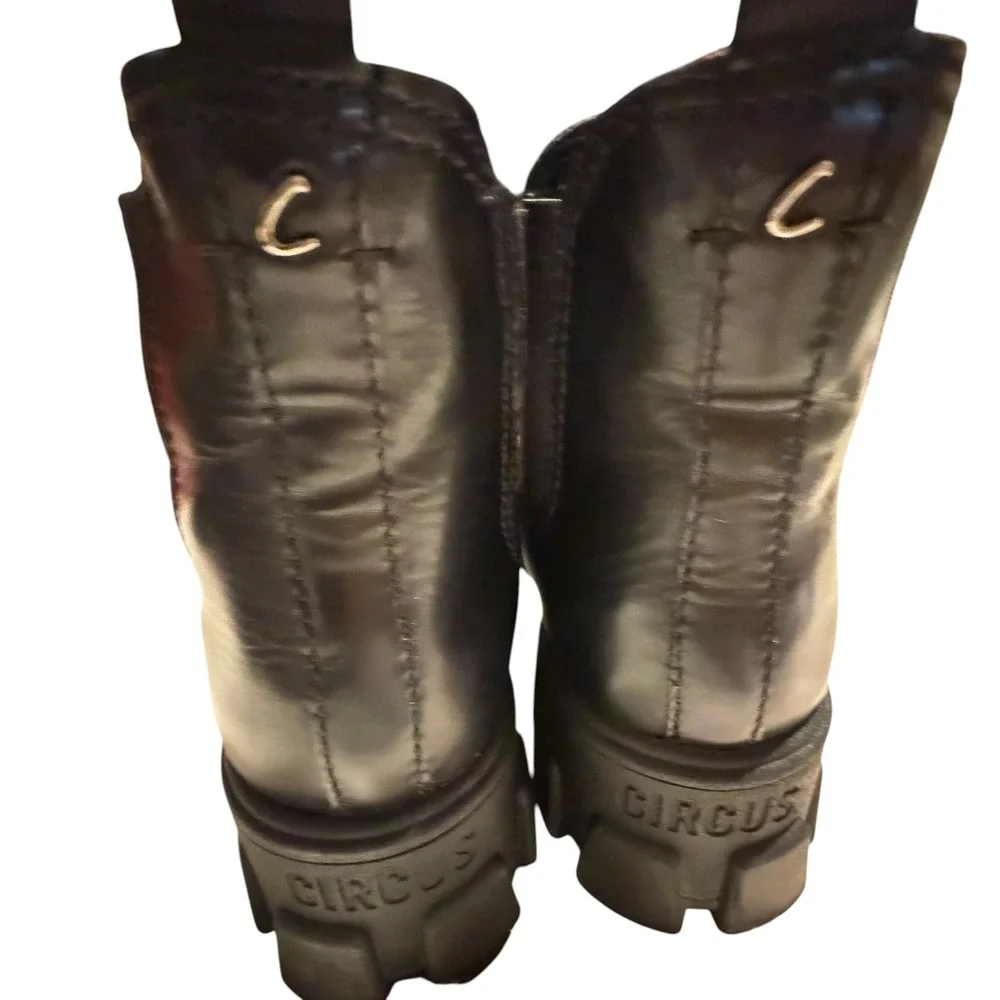 Circus by Sam Edelman Darielle Black Lug Sole Chelsea Ankle Boots Womens 11